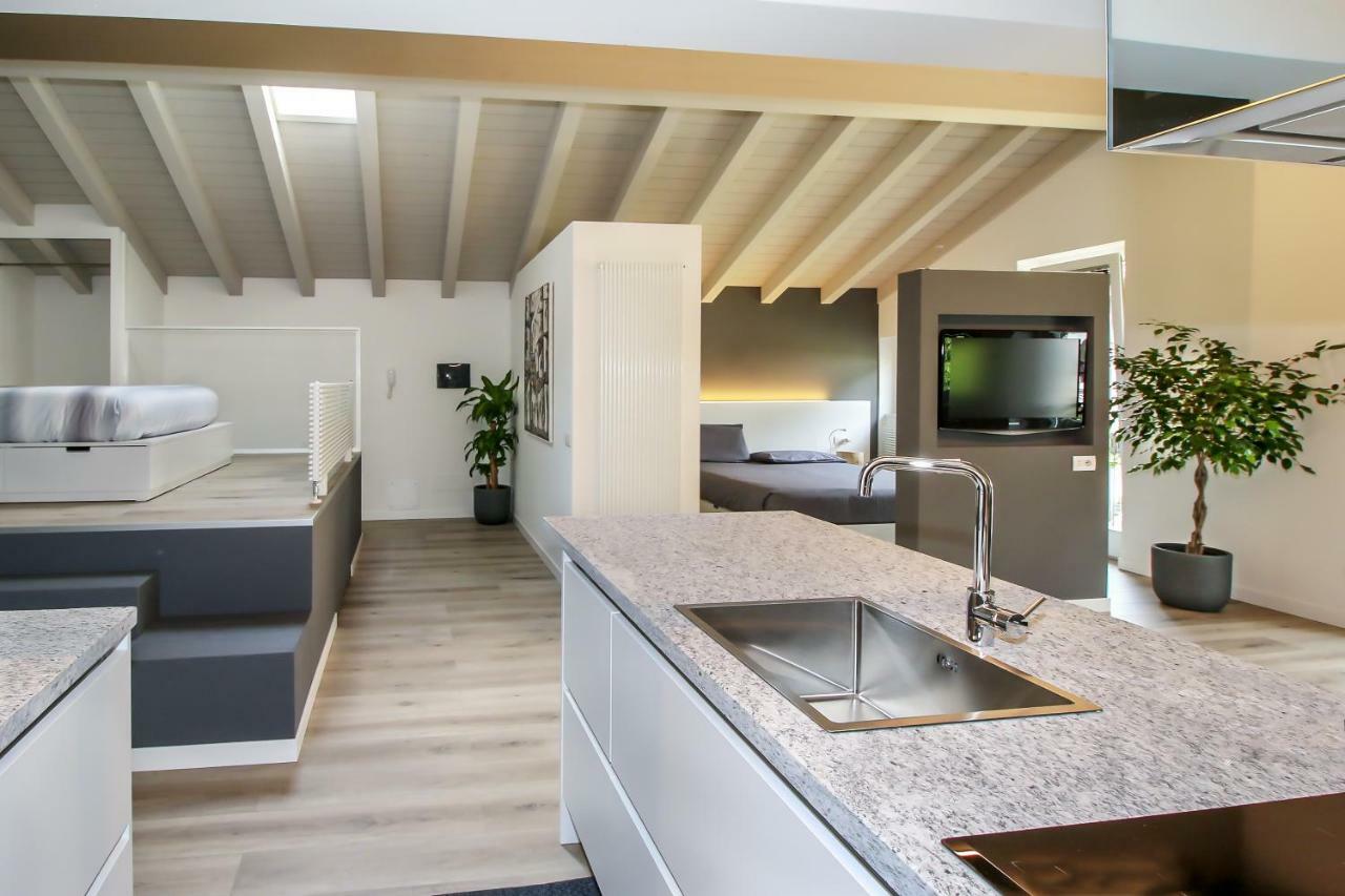 Sofi Apartment Chiavenna Bagian luar foto