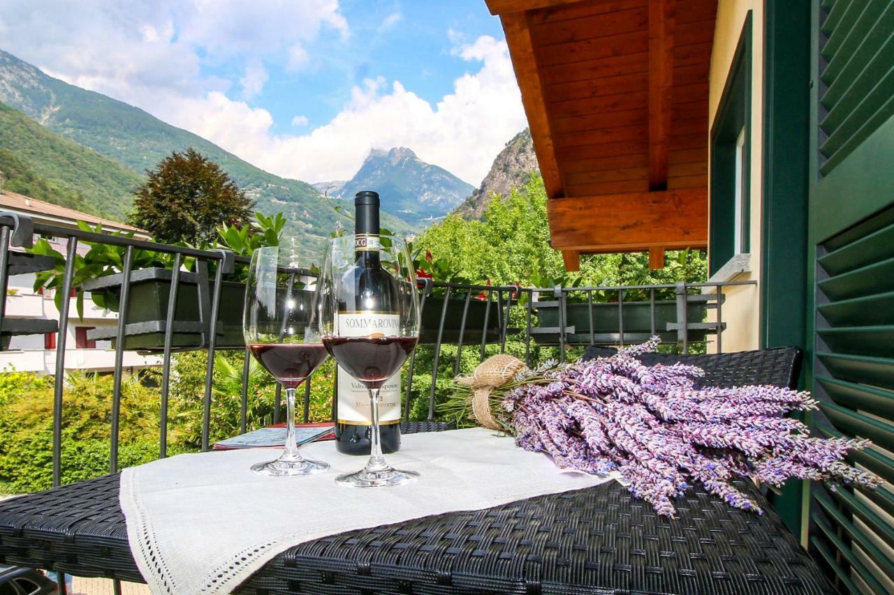 Sofi Apartment Chiavenna Bagian luar foto